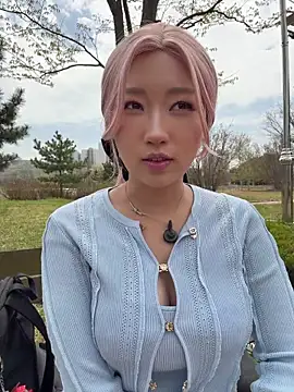 winter11 online show from April 17, 3:42 am