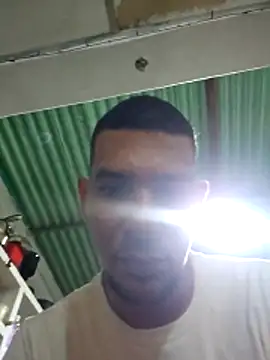 Snapshot of sexyboy_fox chatting on December 16, 4:45 pm sexyboy fox online show from December 16, 4:45 pm