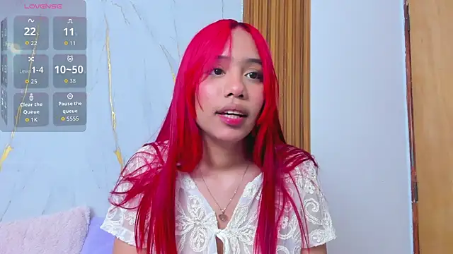 Daphnethomas online show from October 16, 11:11 am