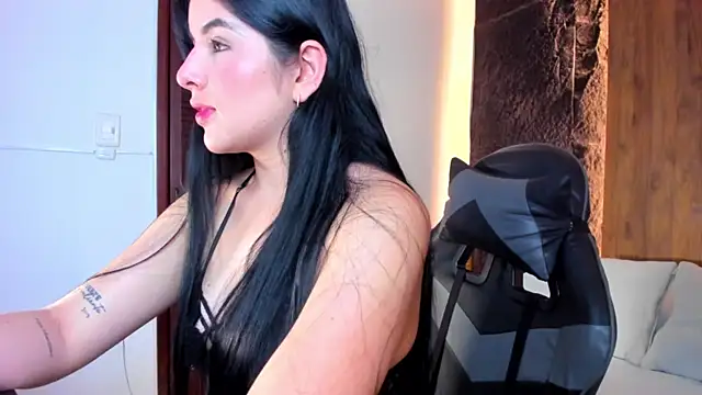 evelin lopezz online show from September 19, 2:13 am