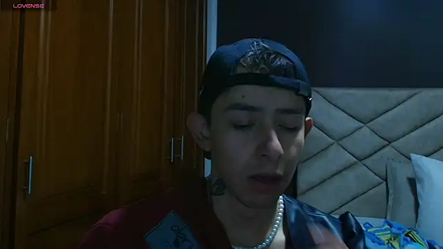 Aleecandrews online show from October 30, 7:47 pm