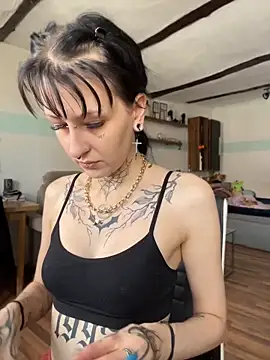 Snapshot of Seductively4_20 chatting on June 6, 9:14 am Seductively4 20 online show from June 6, 9:14 am