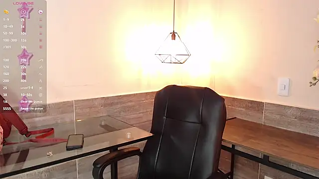 LussieWillow online show from September 15, 12:05 pm