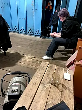 Snapshot of ReginaAndGordon chatting on November 7, 2:17 pm ReginaAndGordon online show from November 7, 2:17 pm