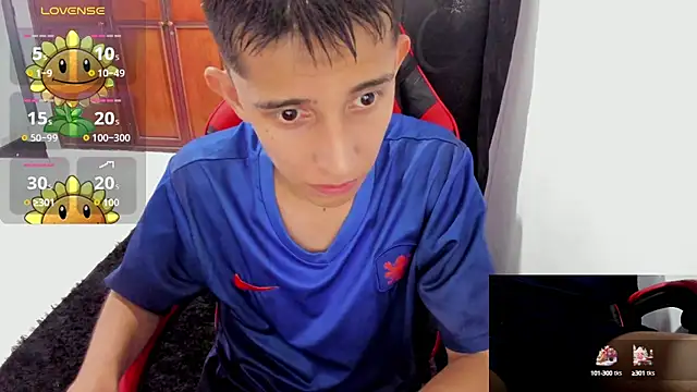 Snapshot of gomitaboy_1 chatting on October 16, 7:15 pm gomitaboy 1 online show from October 16, 7:15 pm