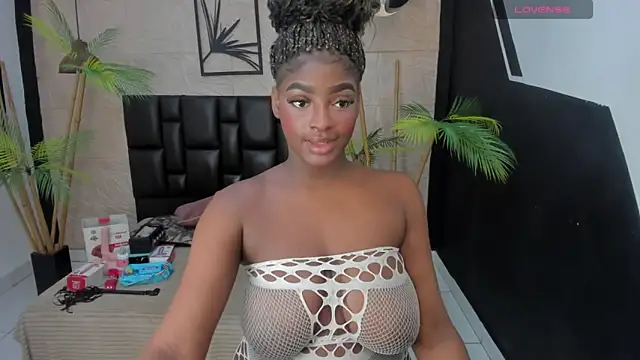 Snapshot of alana_bonny chatting on October 2, 12:01 pm alana bonny online show from October 2, 12:01 pm