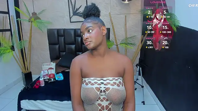 Snapshot of alana_bonny chatting on October 21, 12:39 pm alana bonny online show from October 21, 12:39 pm