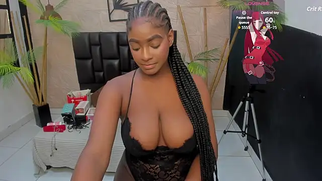 Snapshot of alana_bonny chatting on October 28, 12:30 pm alana bonny online show from October 28, 12:30 pm