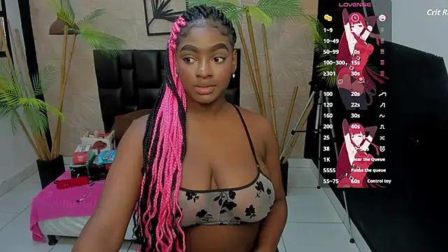 Snapshot of alana_bonny chatting on November 15, 12:45 pm alana bonny online show from November 15, 12:45 pm