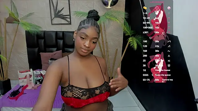 Snapshot of alana_bonny chatting on December 18, 12:33 pm alana bonny online show from December 18, 12:33 pm