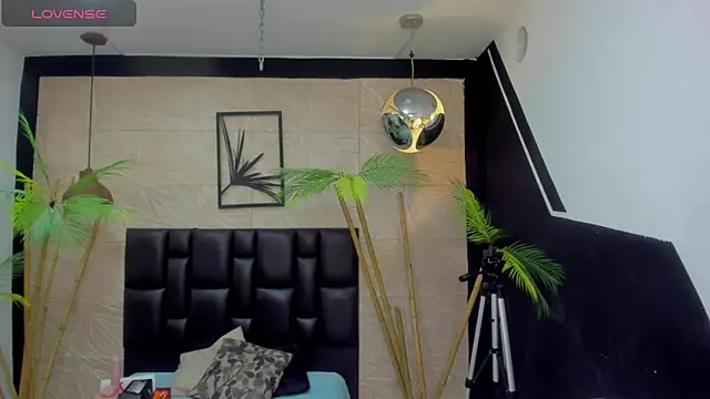 alana bonny online show from April 10, 12:43 pm