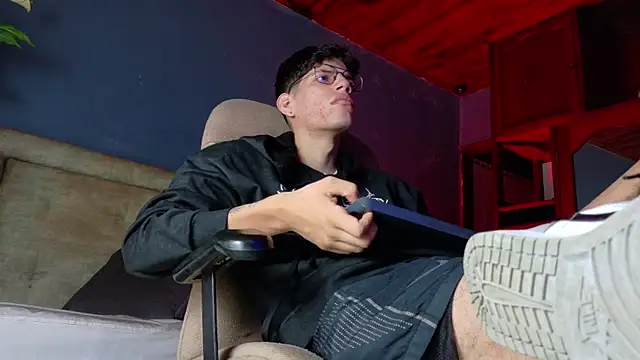 david huge online show from January 10, 3:30 am