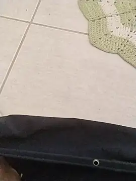 Snapshot of LeoMaduroSP chatting on October 21, 5:35 pm LeoMaduroSP online show from October 21, 5:35 pm