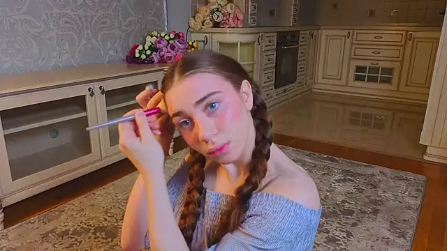 EadlinGillim online show from September 13, 3:17 am