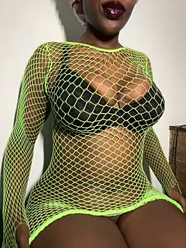 bustyblackebony online show from October 2, 6:09 am