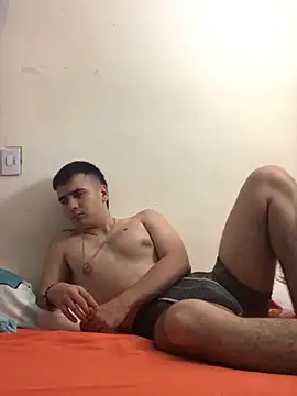 Snapshot of Cesar_Augusto chatting on September 19, 1:18 am Cesar Augusto online show from September 19, 1:18 am