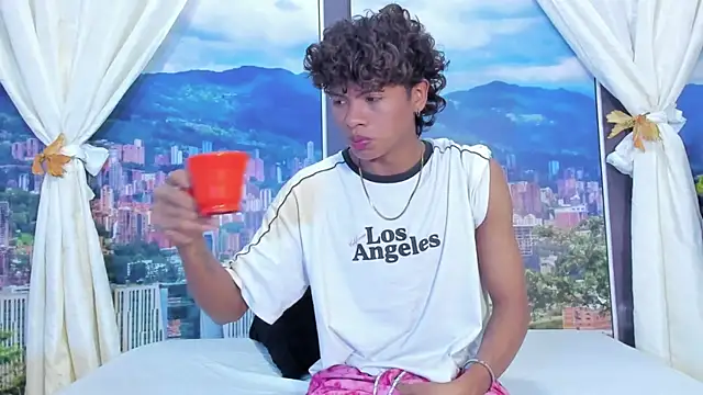 MilthonDelis online show from November 11, 3:06 am