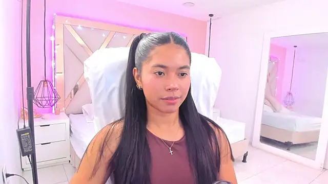 samantaa shy online show from March 19, 1:31 am