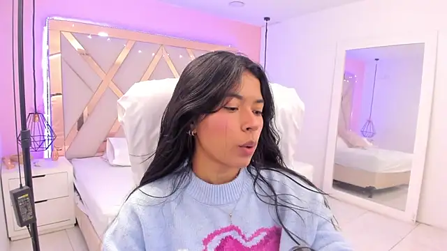 samantaa shy online show from April 6, 2:09 am