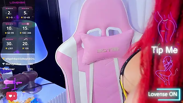 Snapshot of sharlotthe_bigass chatting on September 25, 11:08 pm sharlotthe bigass online show from September 25, 11:08 pm