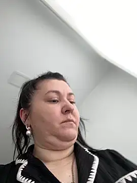 Liza Will online show from April 3, 9:51 am