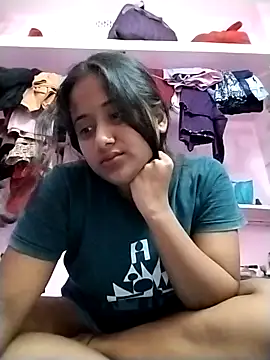 Snapshot of Fun__with__Prity chatting on October 11, 5:44 pm Fun  with  Prity online show from October 11, 5:44 pm