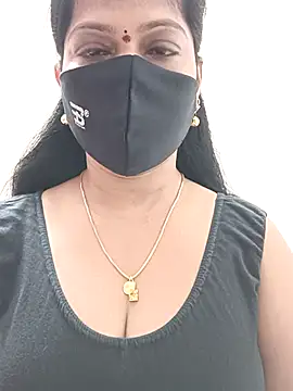 Snapshot of shivani27 chatting on October 8, 6:11 am shivani27 online show from October 8, 6:11 am