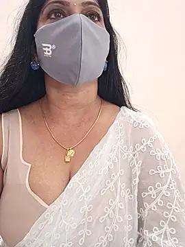 shivani27 online show from April 4, 8:17 pm