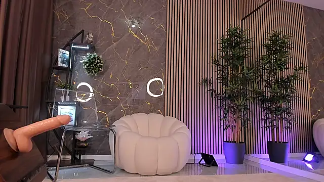 KimP0ssible online show from February 18, 4:36 pm