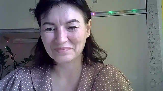 Snapshot of Krystal_82 chatting on October 12, 8:46 am Krystal 82 online show from October 12, 8:46 am