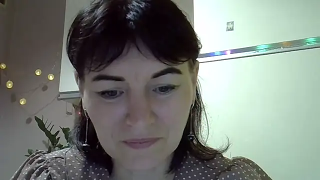 Snapshot of Krystal_82 chatting on October 12, 8:52 pm Krystal 82 online show from October 12, 8:52 pm