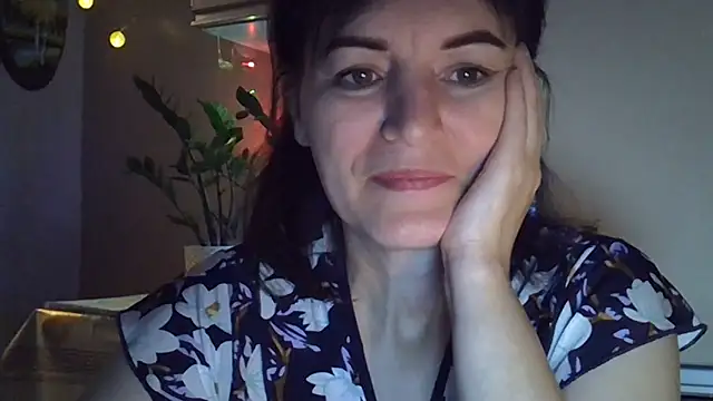 Snapshot of Krystal_82 chatting on October 18, 8:53 pm Krystal 82 online show from October 18, 8:53 pm