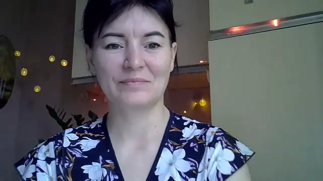 Snapshot of Krystal_82 chatting on October 24, 10:11 am Krystal 82 online show from October 24, 10:11 am