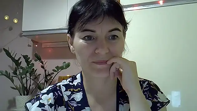 Snapshot of Krystal_82 chatting on October 24, 10:17 pm Krystal 82 online show from October 24, 10:17 pm