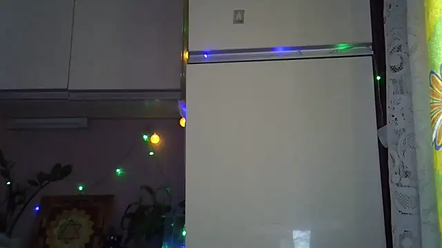 Snapshot of Krystal_82 chatting on October 30, 6:15 am Krystal 82 online show from October 30, 6:15 am