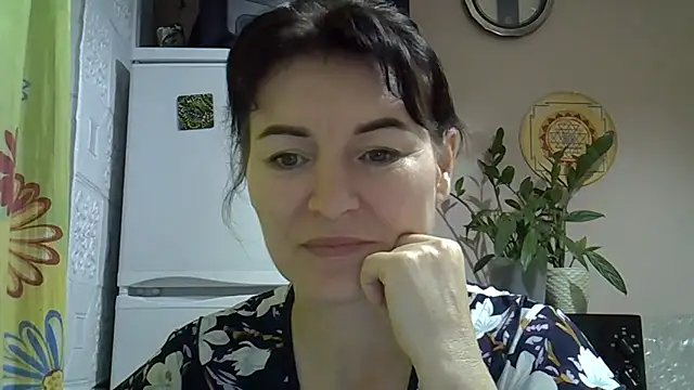 Snapshot of Krystal_82 chatting on November 20, 6:51 pm Krystal 82 online show from November 20, 6:51 pm