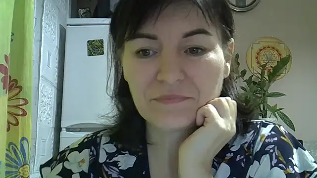 Snapshot of Krystal_82 chatting on November 22, 7:35 pm Krystal 82 online show from November 22, 7:35 pm