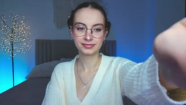 Real cutie1 online show from March 23, 2:54 pm