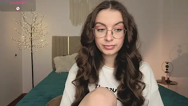 Real cutie1 online show from April 3, 1:09 pm