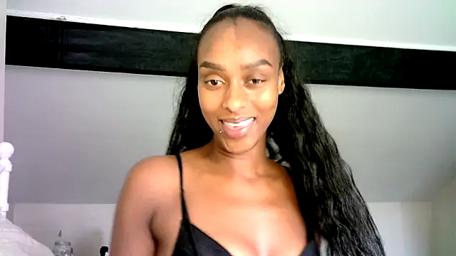 Snapshot of Hazel_Dollxx chatting on September 10, 10:26 am Hazel Dollxx online show from September 10, 10:26 am