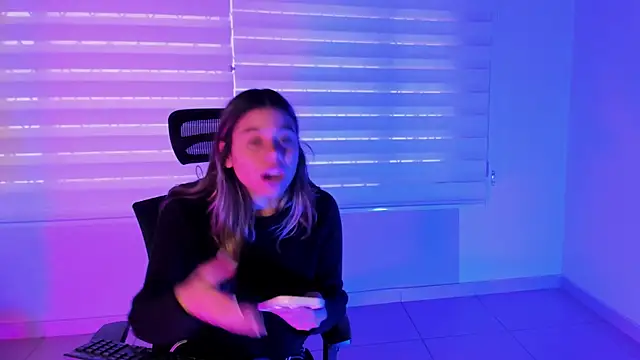 Snapshot of Rachell_criss chatting on September 30, 9:20 pm Rachell criss online show from September 30, 9:20 pm