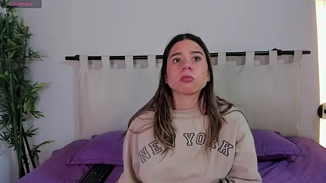 Rachell criss online show from February 19, 4:30 am