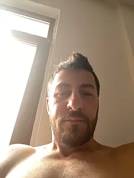 Snapshot of emredenizz07 chatting on November 6, 7:31 am emredenizz07 online show from November 6, 7:31 am
