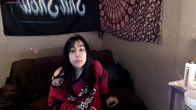 London Ray online show from April 18, 10:32 pm