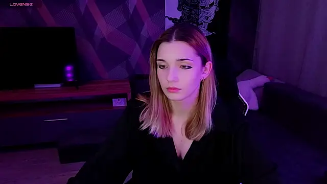 Sandy Belle online show from October 1, 6:36 pm