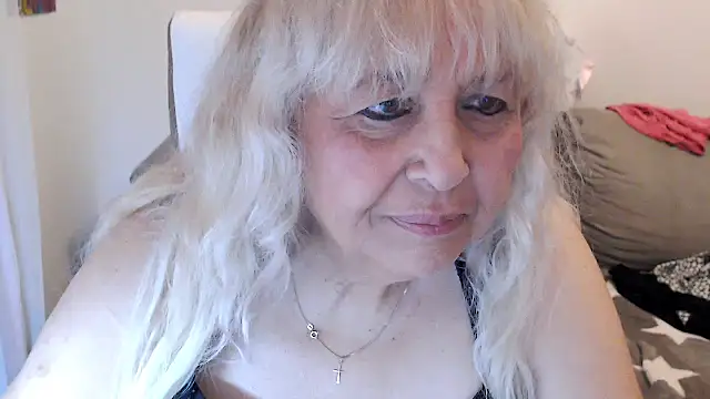 Snapshot of SusiLifeXXX chatting on September 23, 5:49 pm SusiLifeXXX online show from September 23, 5:49 pm