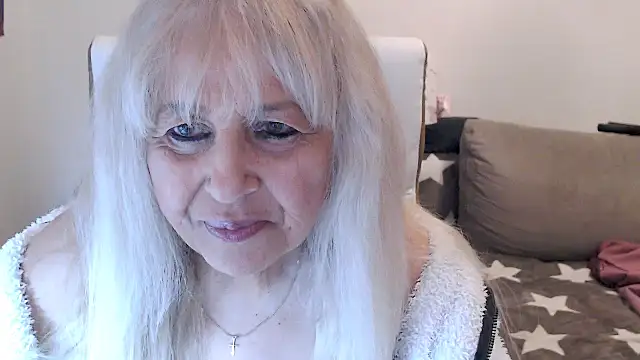 Snapshot of SusiLifeXXX chatting on October 1, 7:53 pm SusiLifeXXX online show from October 1, 7:53 pm