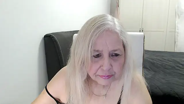 SusiLifeXXX online show from April 7, 7:36 pm