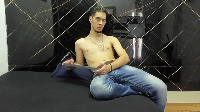  Axel 09 online show from April 9, 4:12 am