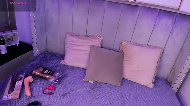 Snapshot of Seshat_Hitt chatting on October 10, 3:16 am Seshat Hitt online show from October 10, 3:16 am